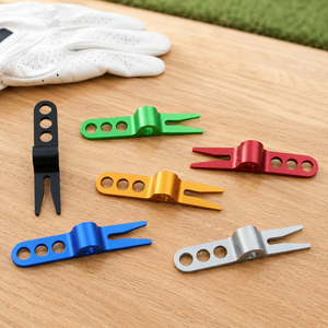Outil de réparation de divots de golf personnalisé avec logo, marqueur de balle magnétique, ouvre-bouteille, fourche de golf en métal, vente en gros, fabricant de cadeaux OEM pour clubs - Product Image 1