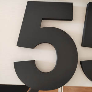 Letrero de Número de Casa Flotante Grande Personalizado al por Mayor, de <span class=keywords><strong>PVC</strong></span> <span class=keywords><strong>Blanco</strong></span> y Negro para Exteriores, para Edificios, Negocios y Hogares - Product Image 1