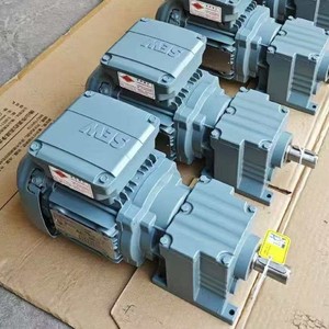 Nouveau Moteur à Vis Sans Fin Industriel Original 12V 10A avec Frein, Moteur Parallèle en Fonte Modèle F67DRN100L4 - Product Image 1