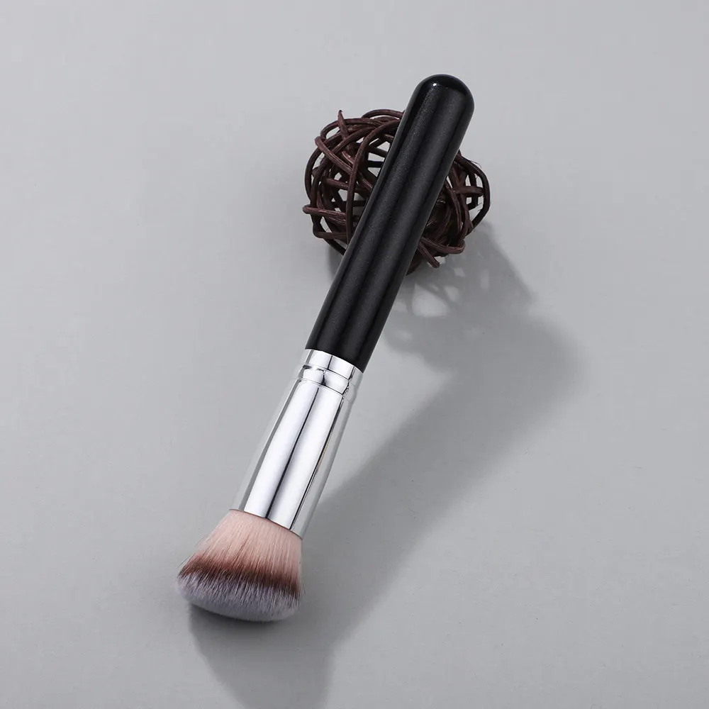 Vente en gros Brosse de contour anti-cernes à fond de teint unique de haute qualité Cheveux synthétiques denses Marque privée Bas quantité minimale de commande