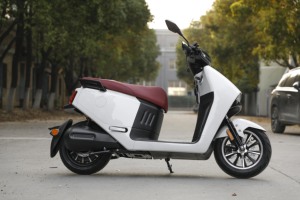 Moto Elettrica con Batteria al Litio 72V, Scooter Elettrico, Spedizione Gratuita - Product Image 6
