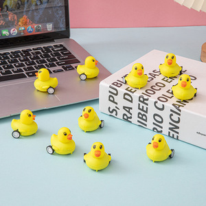 Vente en gros de voitures jouets en forme de petit canard jaune pour enfants de 5 à 7 ans, canard en plastique durable à tirer en arrière avec roues, canard jaune de 5 cm, cadeau - Product Image 4