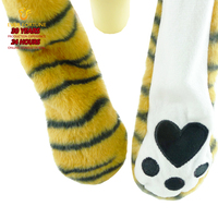Chapeaux interactifs en peluche à oreilles mobiles imprimé tigre, avec logo personnalisé, accessoires cadeaux d'hiver en gros, en promotion