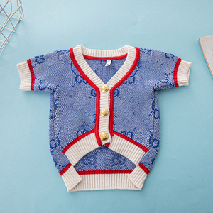 Pull pour chien de compagnie en coton chaud de style classique pour femmes avec logo imprimé de luxe, rose et bleu, printemps - Product Image 5