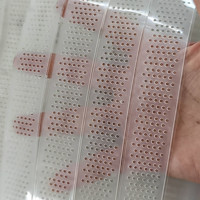 Bande antidérapante en silicone perforée à points, thermocollante, pour le cyclisme, les shorts de sport et les revers de manches (OEM/ODM)
