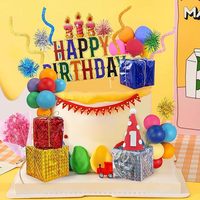 34-teiliges Buntes Geburtstagstorten-Deko-Set mit Happy Birthday Kerzen, Luftballons, Geschenkboxen, Partyhüten, Pompons und Kuchendekoration