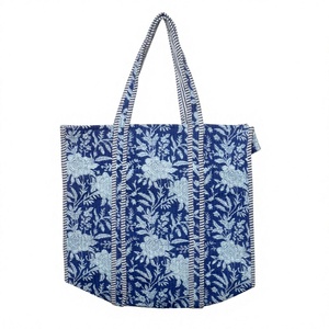 Sac fourre-tout en coton matelassé pour femmes, imprimé à la main, grand motif floral multicolore, nouveau style, produits populaires, sac fourre-tout en tissu de coton pour femmes - Product Image 1