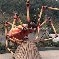 Animatronics d'araignées jaunes et rouges faites à la main à vendre ou modèle d'insecte géant pour parc forestier à thème