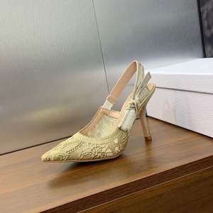 Chaussures à talons hauts pour femmes, nouvelles célébrités en ligne avec les mêmes lettres et talons aiguilles noirs sexy avec sandales pour femmes. - Product Image 4