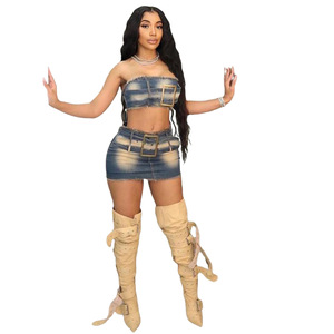 Ensemble crop top en jean sans bretelles et mini-jupe avec ceinture à boucle et ourlet à franges, <span class=keywords><strong>tenue</strong></span> en jean 2 pièces - Product Image 2