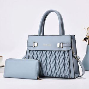 Cartera de mano y borla de piel de vaca con relieve de pelo OEM de primera calidad hecha a mano de piel floral ESTILO OCCIDENTAL - Product Image 5