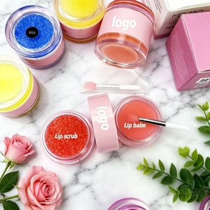 Vente en gros – Gommage et baume à lèvres 2-en-1 personnalisables au sucre cristallisé et à la fraise, gel minéral waterproof, emballage en boîte, marque privée - Product Image 3