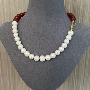 Collana <span class=keywords><strong>da</strong></span> <span class=keywords><strong>Donna</strong></span> di Lusso <span class=keywords><strong>per</strong></span> <span class=keywords><strong>Capodanno</strong></span> in Argento 925 con Catena Regolare, Agata Rossa e Perle Naturali - Product Image 2