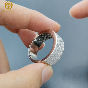 Anillo de lujo de alta gama con cinco filas de diamantes para hombre, diamante cultivado en laboratorio, certificado IGI, platino de alta calidad, tamaño personalizado/grabado interior - Product Image 3
