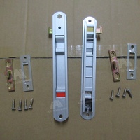 Usine de design moderne Accessoires en aluminium Serrure à guillotine pour fenêtre coulissante Types de serrures avec vis à tête fraisée croisée
