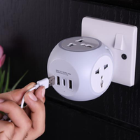 Adaptateur mural Cube avec prises universelles USB et type C Prise UK