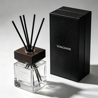 Diffuseur de parfum en verre transparent carré rechargeable de différentes tailles (50 ml, 100 ml, 150 ml)