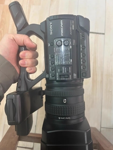 กล้องวิดีโอ Sony HXR-NX100 Full HD NXCAM แบบเซ็นเซอร์ 1.0 ชนิด 1920x1080 ความละเอียดสูง เหมาะสำหรับบันทึกงานแต่งงาน - Product Image 5