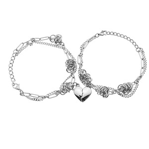 Iss You-pulsera magnética <span class=keywords><strong>de</strong></span> larga distancia para parejas, brazalete con diseño <span class=keywords><strong>de</strong></span> corazón reaking, hecha <span class=keywords><strong>de</strong></span> acero inoxidable - Product Image 1