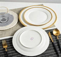 Assiette à steak en porcelaine à bords dorés, compatible micro-ondes, style luxe léger, assiette de dîner occidentale solide pour hôtels, personnalisable, durable