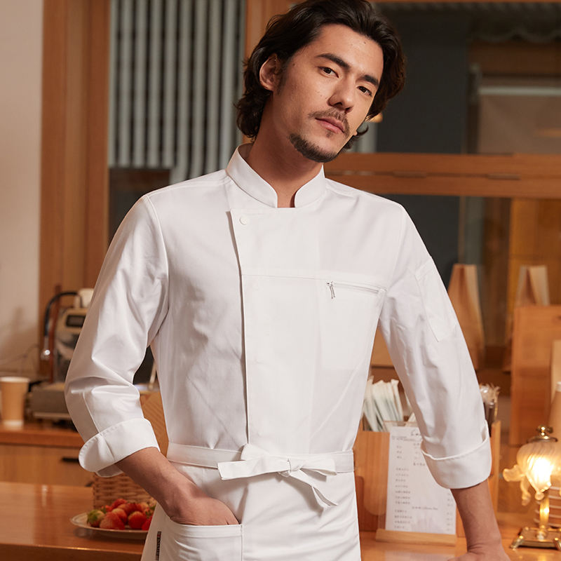 เสื้อสีขาวแขนยาว