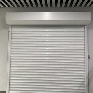 <span class=keywords><strong>Porte</strong></span> de <span class=keywords><strong>garage</strong></span> moderne motorisée en aluminium à enroulement, isolation acoustique, sécurité, <span class=keywords><strong>avec</strong></span> télécommande et contrôle par application - Product Image 1