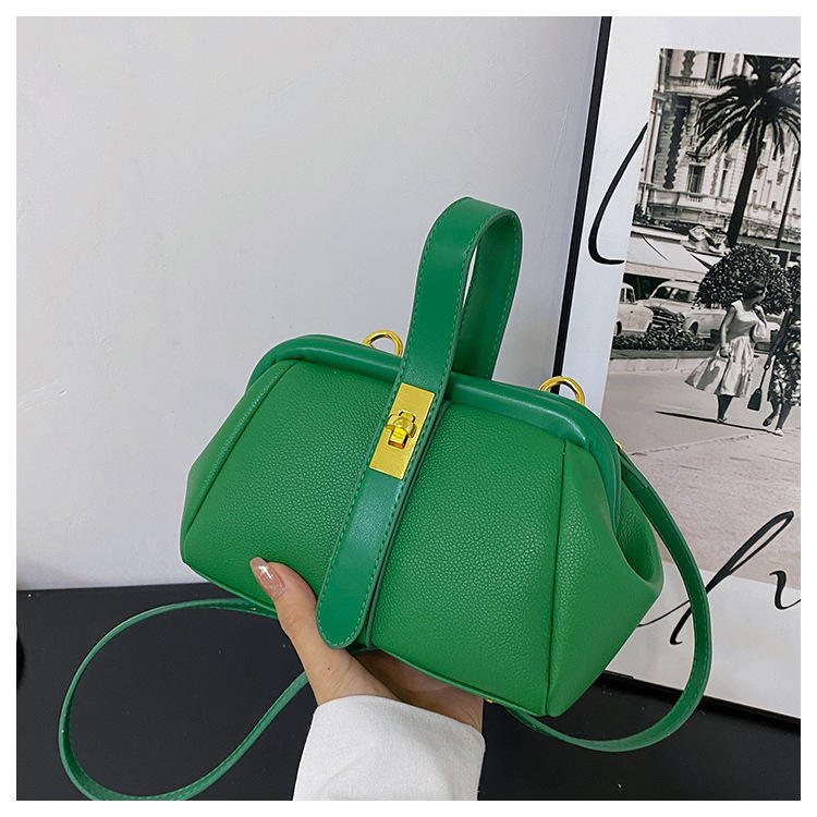 สีเขียว