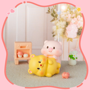 ยู โม คราฟท์ ตุ๊กตาหมีน้อยน่ารัก ของตกแต่งเรซิ่น สำหรับเด็กและนักเรียน ของขวัญตกแต่งโต๊ะทำงาน - Product Image 2