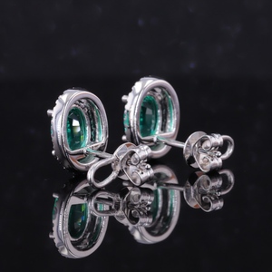 Fancy Emerald Bông tai đồ trang sức hình bầu dục Sapphire với Halo moissanite 14k vàng rắn Bông tai - Product Image 3