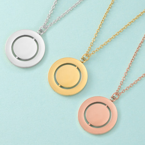 Collier en acier inoxydable à chaîne plaquée or, colliers à <span class=keywords><strong>disque</strong></span> rotatif personnalisés avec logo laser rotatif personnalisé - Product Image 1