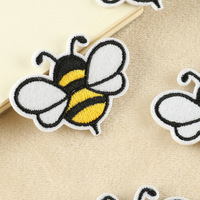 Broche brodée sur ordinateur motif petite abeille de dessin animé, patch brodé, autocollant, étiquette en tissu polyester DIY
