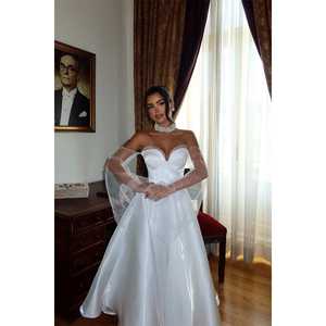 ชุดแต่งงานทรงบอลกาวน์สีขาว พร้อมชายกระโปรงยาว แบบไร้สายรัดไหล่ คอรูปหัวใจ จับจีบหรูหรา สไตล์เรียบง่าย สำหรับเจ้าสาวและแม่เจ้าสาว - Product Image 4