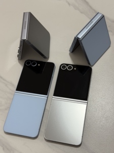 Smartphone <span class=keywords><strong>Samsung</strong></span> Galaxy Z Flip6 Usato, 95% <span class=keywords><strong>Nuovo</strong></span>, 5G, 256G/512G, Sbloccato, Originale Android, Schermo 6.7 Pollici - Product Image 5