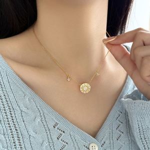 สร้อยคอจี้รูปดาวแปดเหลี่ยมประดับเพชรซีกอน 5A ชุบทองคำขาว 18K บนเงินแท้ S925 ดีไซน์สวยหรูจาก Dylam เหมาะสำหรับใส่ทุกวันหรือเป็นของขวัญ - Product Image 4