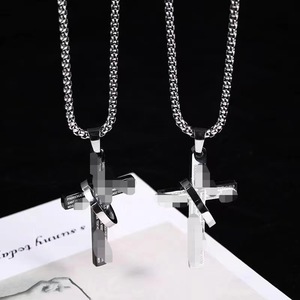 Collier Croix Religieuse Streetwear Hip Hop pour Hommes et Femmes, en Acier Inoxydable Poli, Style Gothique, avec Anneau - Product Image 1