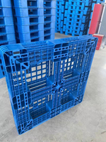 Palette plastique recyclée noire simple face jetable légère avec entrée à 4 voies pour l'exportation pour une expédition à sens unique