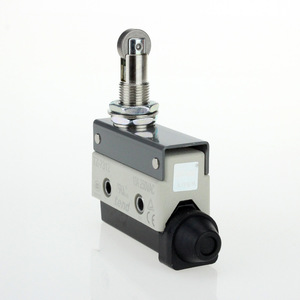 Disponibile in magazzino: Interruttore di fine corsa micro Tiande TZ-7312 di Taiwan con puleggia scorrevole, in plastica, con cablaggio terminale - Product Image 1