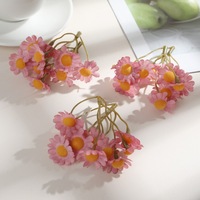 Bouquet de mini-fleurs artificielles multicolores en soie, fausses marguerites et petites bouquets de camomilles pour couronnes DIY, boîtes cadeaux, mariages et artisanat domestique