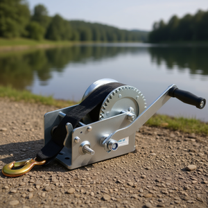 Treuil manuel JumPuck 800 lbs en acier pour remorque de bateau avec sangle en polyester et crochet à cliquet - Product Image 2