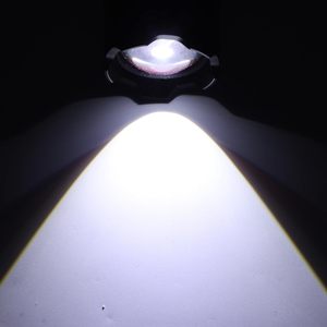 Linterna LED Impermeable de 30W y 1000m de Alcance, Portátil, con Zoom, Táctica, con Cuerpo de Aleación de Aluminio, Recargable - Product Image 6