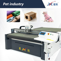 Machine de découpe CNC pour accessoires pour animaux de compagnie en TPU, machine de découpe de mousse pour lit pour animaux de compagnie, machine de découpe de tapis pour animaux de compagnie en mousse CNC