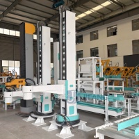 Machine de palettisation de sacs de granulés de bois et de ciment de riz |   Robot palettiseur à colonne unique entièrement automatique, haute capacité et économie d'énergie