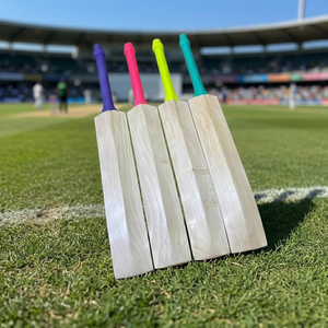 Batte de cricket en bois avec poignée colorée, légère, pour l'entraînement, ambidextre, à partir de 12 ans - Product Image 4