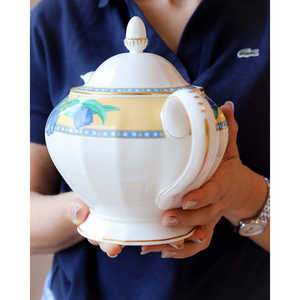 Service à thé Richard Ginori en forme de duchesse, six pièces, avec décoration de tulipes bleues, vaisselle élégante - Product Image 5