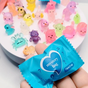 Adornos de Resina de Alta Calidad con Criaturas Nocturnas Coloridas para Carcasas de Teléfono, Animales Kawaii para Manualidades, Bolsa Sorpresa de Animales de Resina - Product Image 2