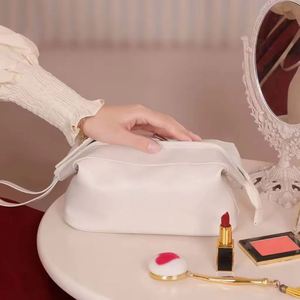 Muestra gratuita de bolsa de cosméticos de viaje de poliéster PU de gran capacidad, bolsa de aseo portátil, bolsas de maquillaje de doble capa para viaje - Product Image 6