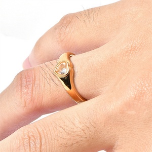 Wholesale Fashionable Minimalist Jewelry Anniversary Gift <b>Gold</b> Plated Stainless Steel Heart Zircon <b>Ring</b> - Product Image 3