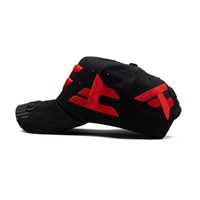 Sombrero G5 de 5 Paneles, Gorra de Béisbol de Gamuza con Logotipo Rojo Bordado y Detalles de Tachuelas, Patrón de Letras Deportivo Común