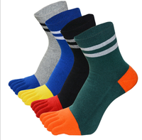 Chaussettes à cinq orteils pour hommes Crew Cotton 5 Fingers Plain Classic Private Label Winter Solid Crew Black Toe Socks