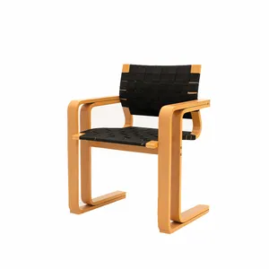 Chaise de salle à manger médiévale de loisirs nordiques accoudoir en bois massif chaise de bureau simple